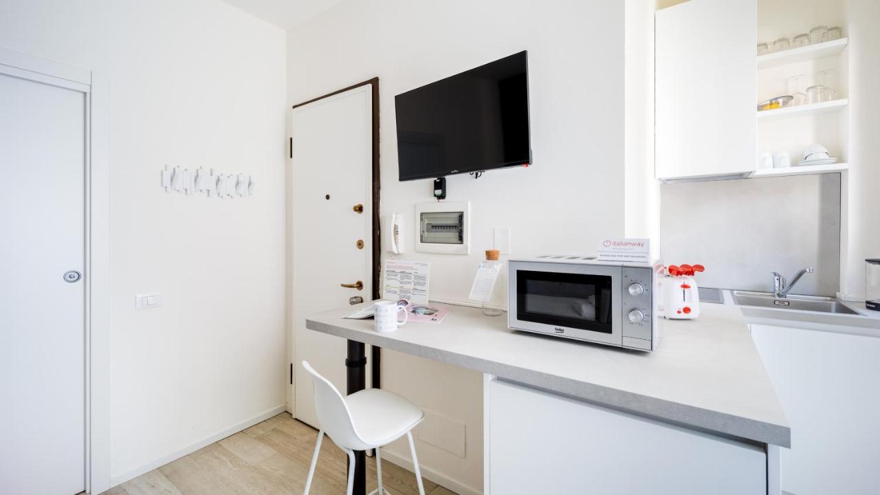 Italianway - The B Village Business มิลาน ภายนอก รูปภาพ